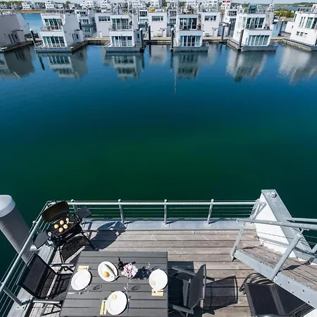 Kleine Insel Hotel na wodzie 5*