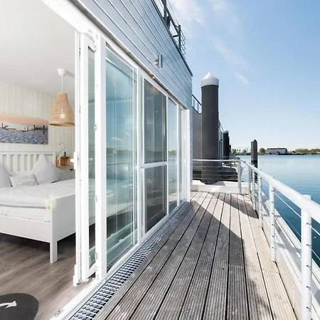 Kleine Insel Hotel na wodzie